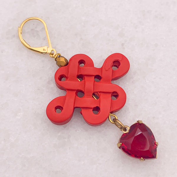 Vintage Ruby Crystal Heart&nbsp;
Chinese Good Luck Talisman
16 Carat Gold Filled Ear Post